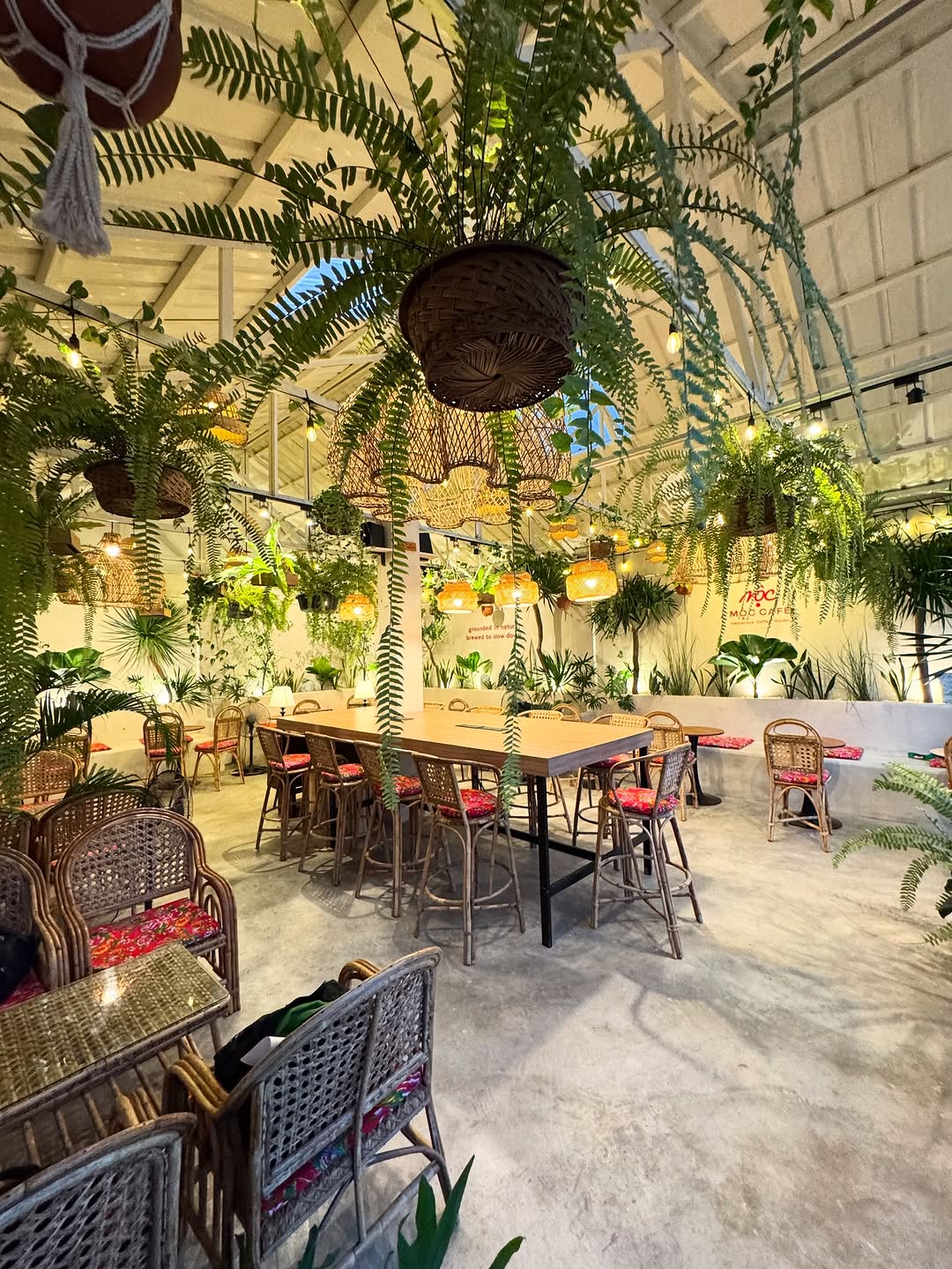 Evening interior atmosphere at MỘC Cafe